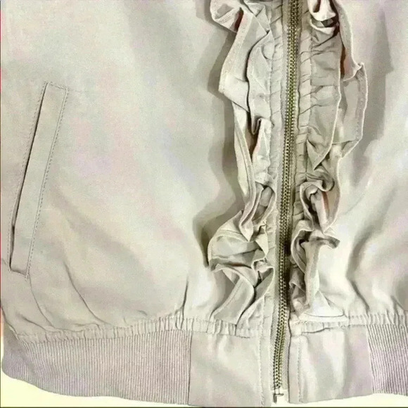 Candies Tan Ruffled Floral Embroidered Cropped Bomber Jacket Size M - Picture 9 of 12